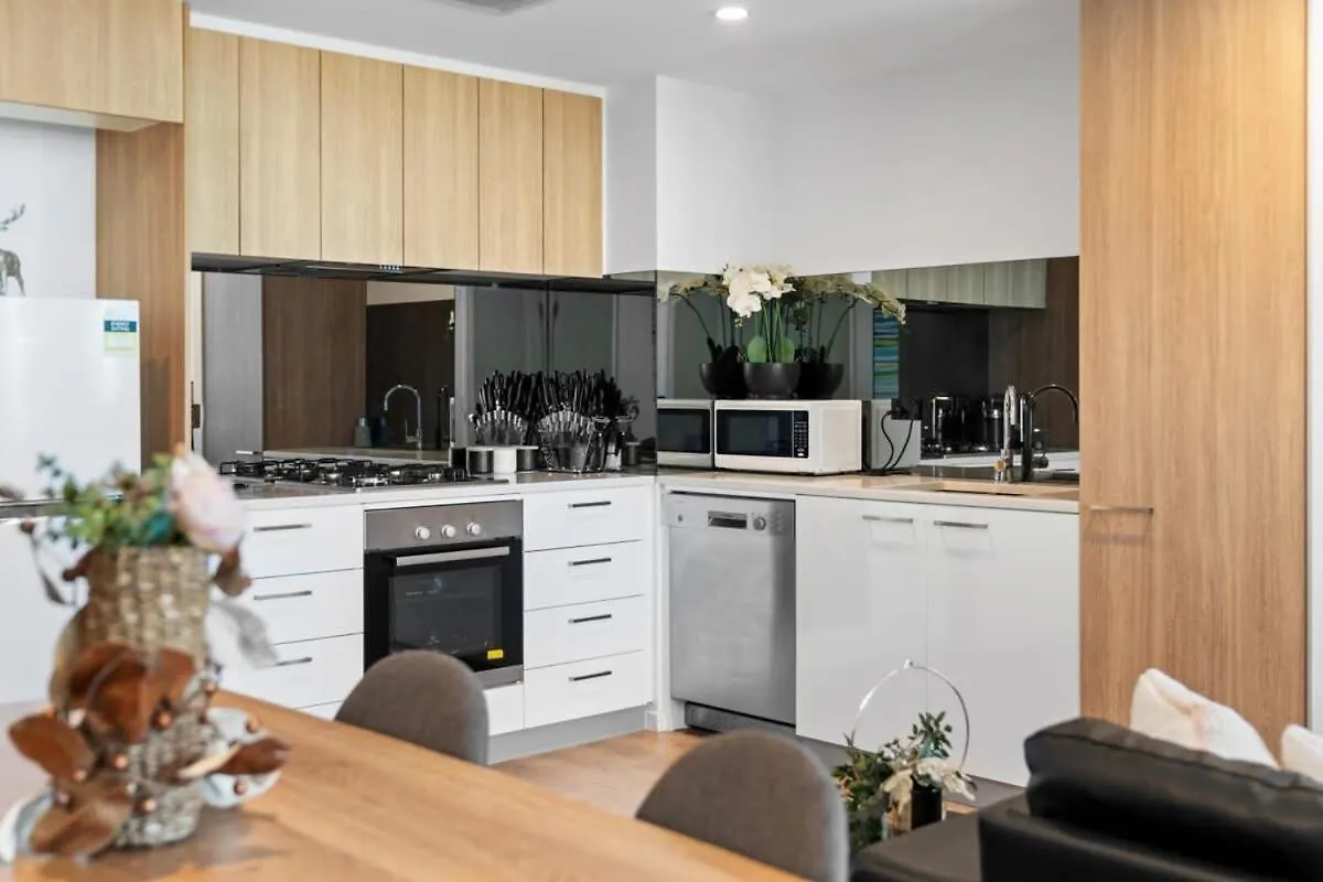 Journey To West Franklin Free Parking Pool Gym Apartment Adelaide 0*,  Australia