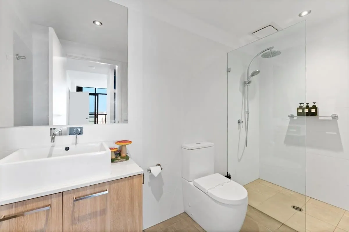 Journey To West Franklin Free Parking Pool Gym Apartment Adelaide Australia