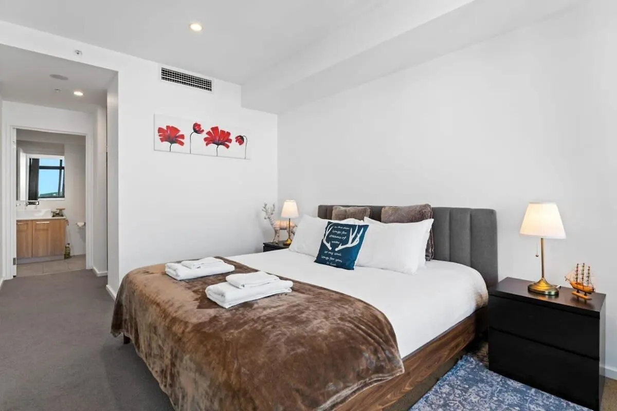 Journey To West Franklin Free Parking Pool Gym Apartment Adelaide